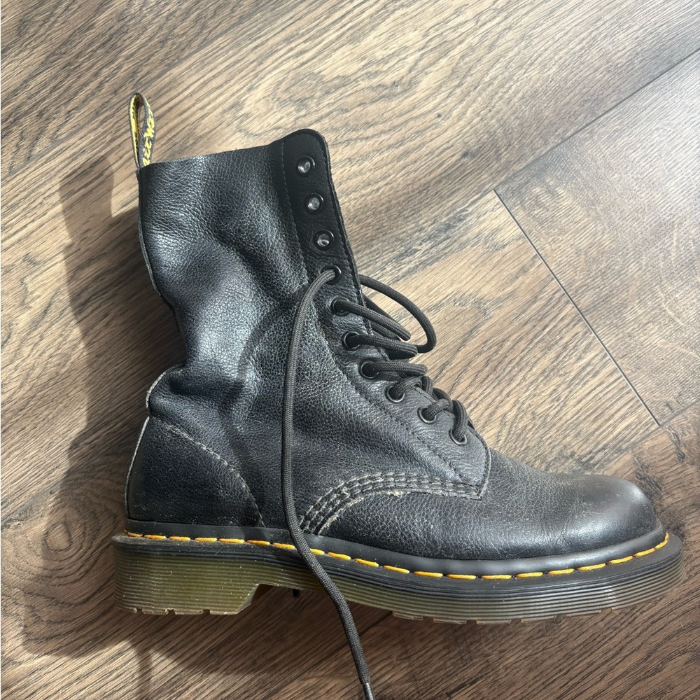 Dr. Martens Soft Leather Lace-Up Boots with AirWair soles — LIKE NEW